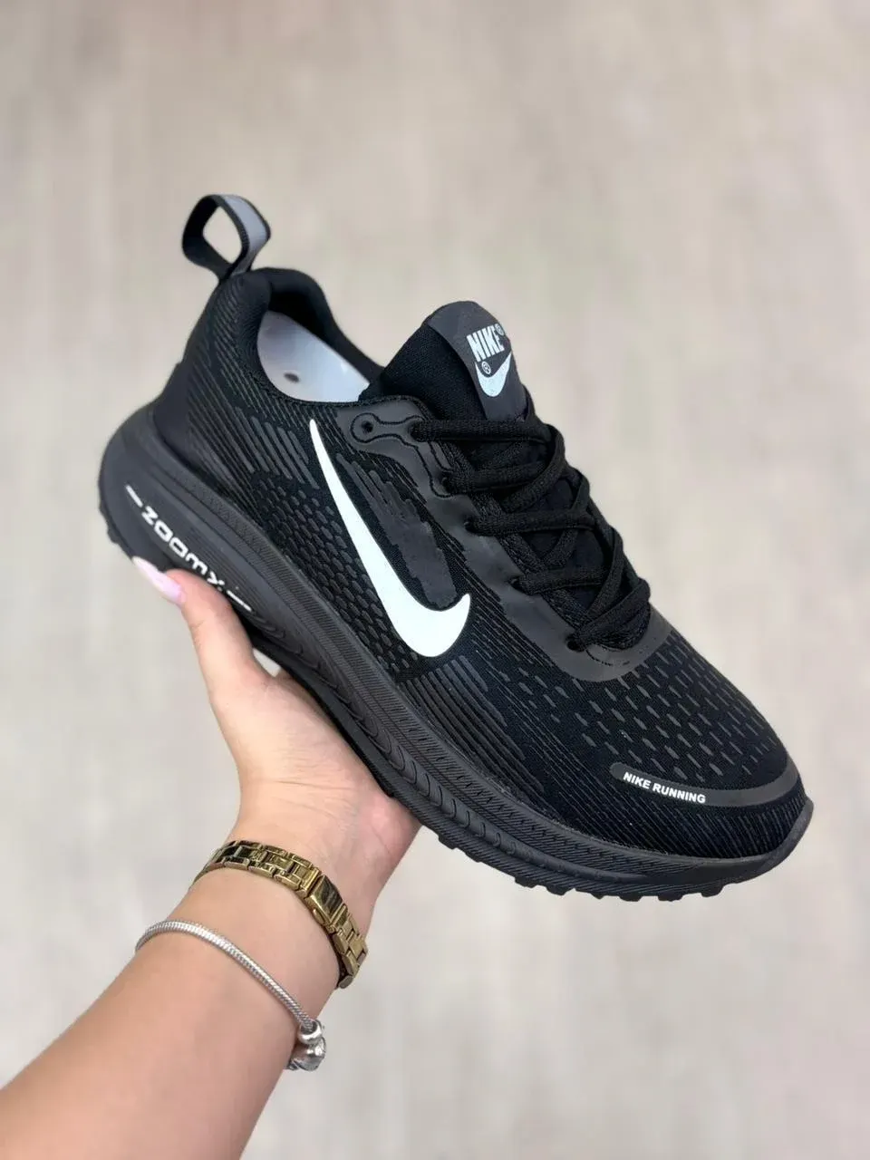 NIKE VOMERO 18