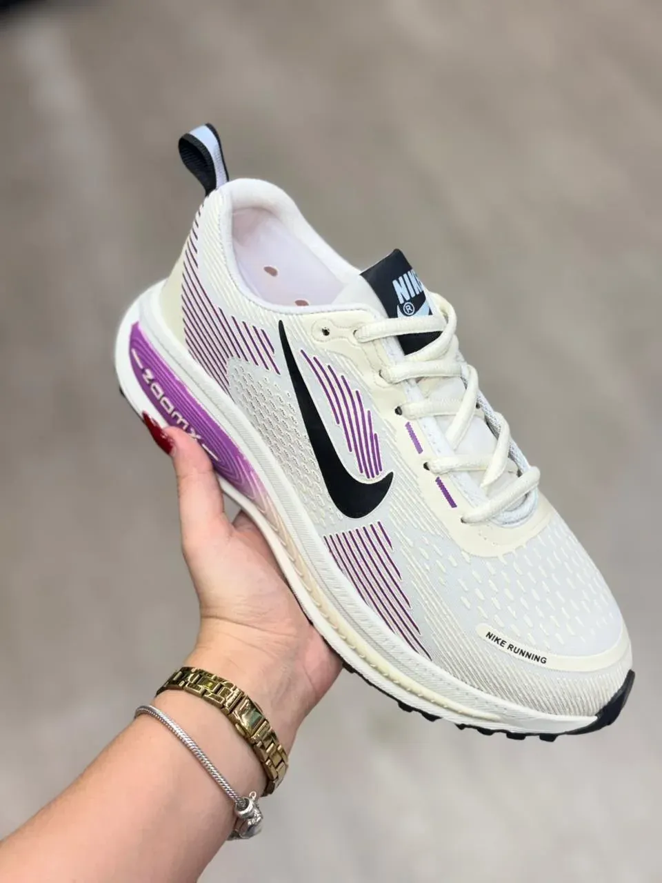 NIKE VOMERO 18