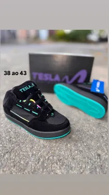 Tesla linha Premium cano alto preto verde