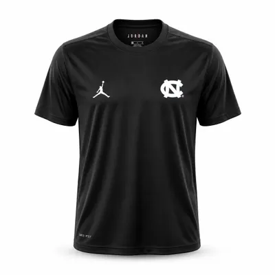 Camiseta Jordan x Norte Carolina State Preta
