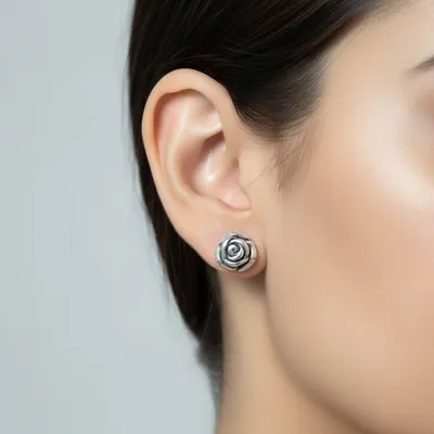 Flor em prata envelhecida 