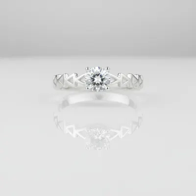 Anel em Prata 925 com Zircônia 5mm e Detalhe Lateral Vazado