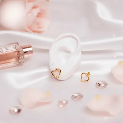 BRINCO CORAÇÃO M VAZADO GROSSO