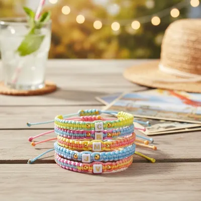 Pulseiras de Miçangas com Letras