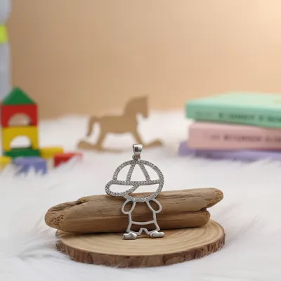 Pingente Criança com Chapéu