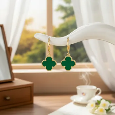 BRINCO QUATRO FOLHAS VERDE