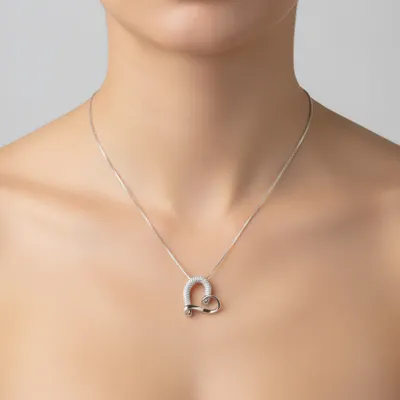 Colar Coração Meio Cravejado Folheado a Prata 925 com 30 Milésimos