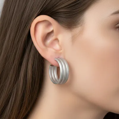 BRINCO ARGOLA TRIPLA PRATEADA