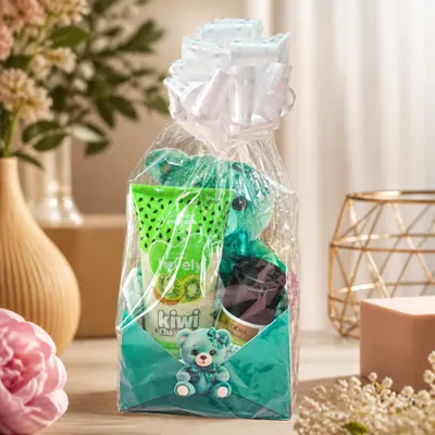 Cesta de Presente esfoliante e rollon Kiwi e chá verde 