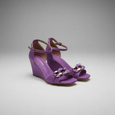 Sandália Feminina Roxa com Fivelas 37
