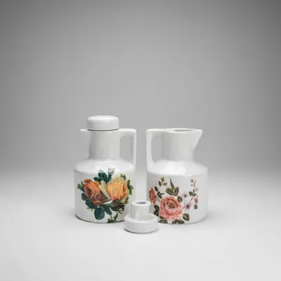 KITAZEITE E VINAGRE GALHETEIRO 200ML DEC.FLORES,PORCELANA ,VAI AO MICRO ONDAS E FORNO