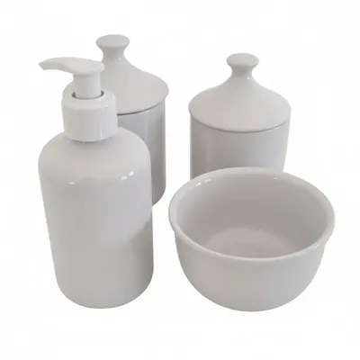 KIT BEBE 4 PEÇAS TAMPAS ,PORCELANA AI AO FORNO E MICRO ONDAS