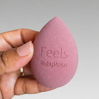 Esponja de Maquiagem Soft Blender Feels Ruby Rose