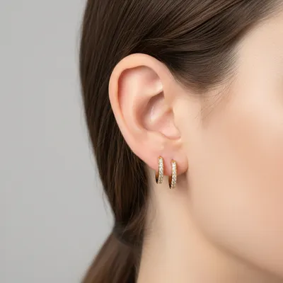 Conjunto Brincos argola Joyara Dourado com Zircônias