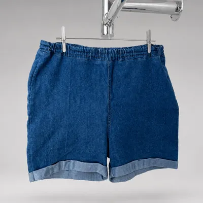Shorts jeans Destroyed tamanho 44