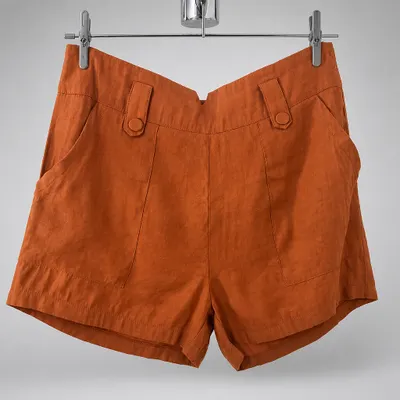 Shorts caramelo com leve brilho tamanho 38/40