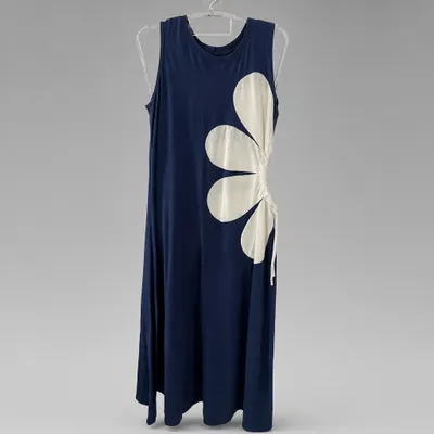 Vestido azul com estampa floral tamanho M/G