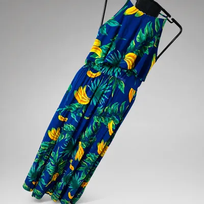 Vestido tamanho M azul tropical com fendas na frente 