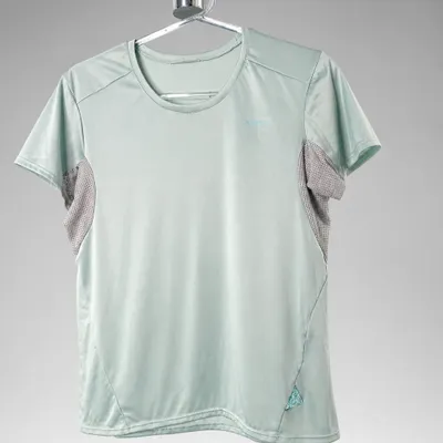 Camiseta esportiva Tamanho M 