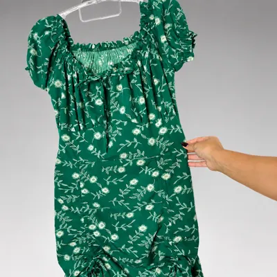 Vestido verde floral tamanho M 