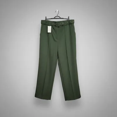 Calça Verde com Cinto