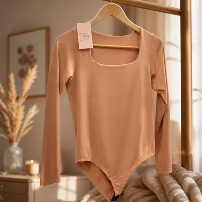 Body Liz Decote Quadrado Manga Longa